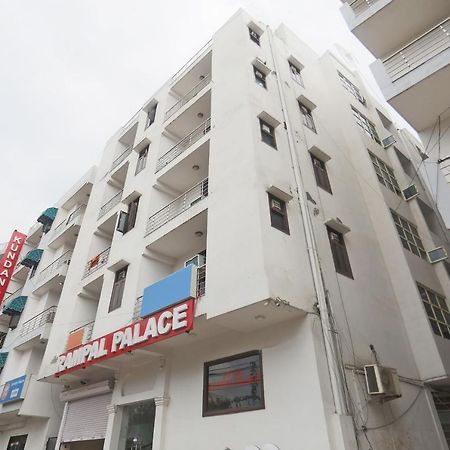 Hotel Rampal Palace Neu-Delhi Exterior foto