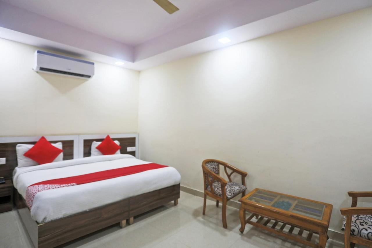 Hotel Rampal Palace Neu-Delhi Exterior foto