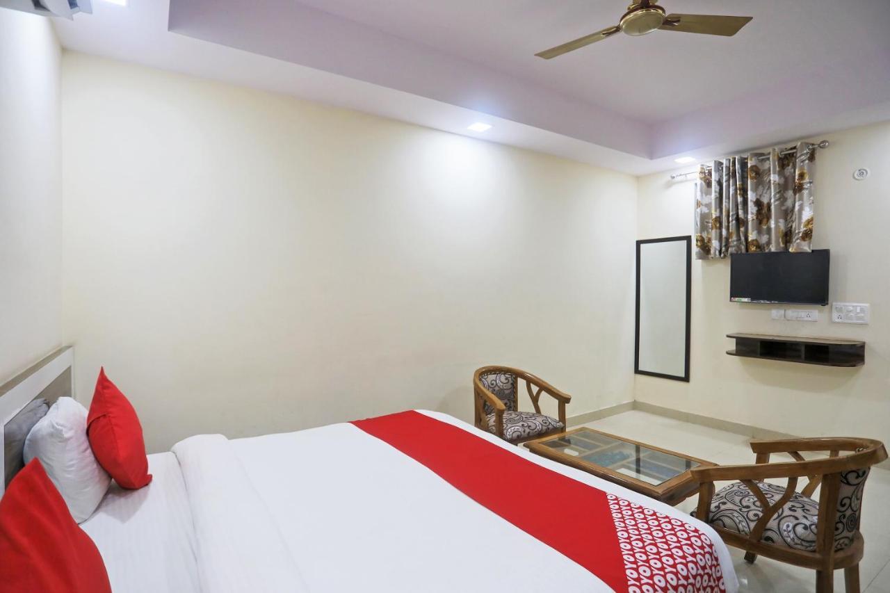 Hotel Rampal Palace Neu-Delhi Exterior foto